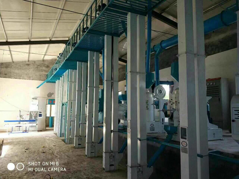 濟南平陰小米加工設(shè)備安裝完成