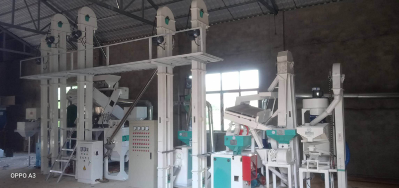 吉林長春NZJ15型大米小米成套加工設(shè)備安裝調(diào)試完畢